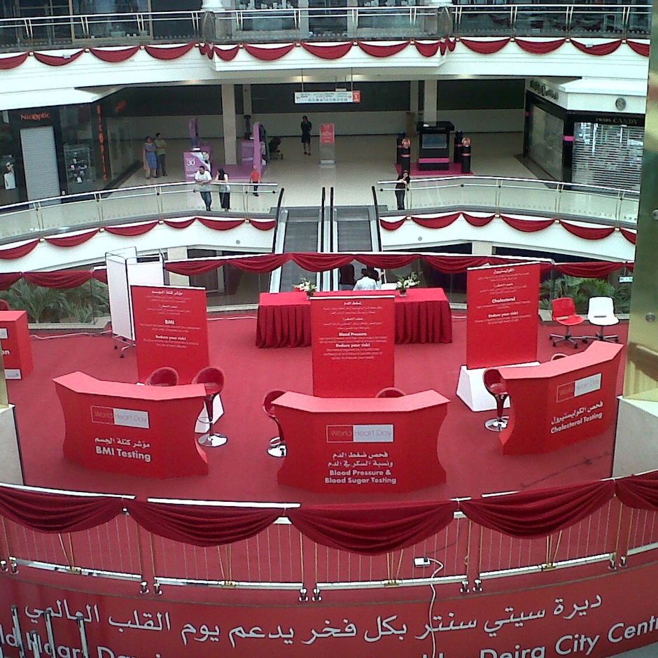 square-deira-city-centre_world-heart-day_stage-set-up